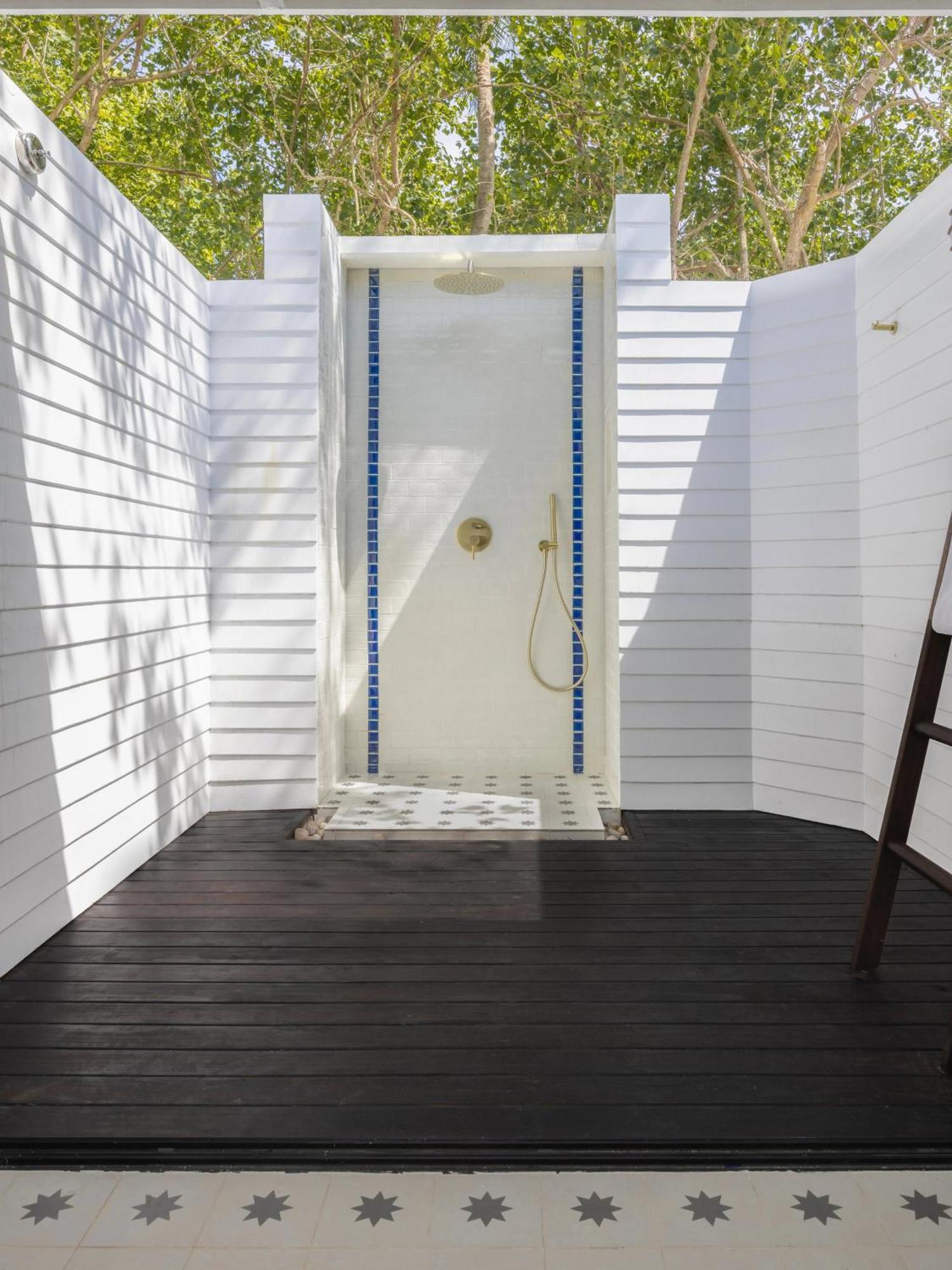 Sunset Deluxe Beach Pool Villa